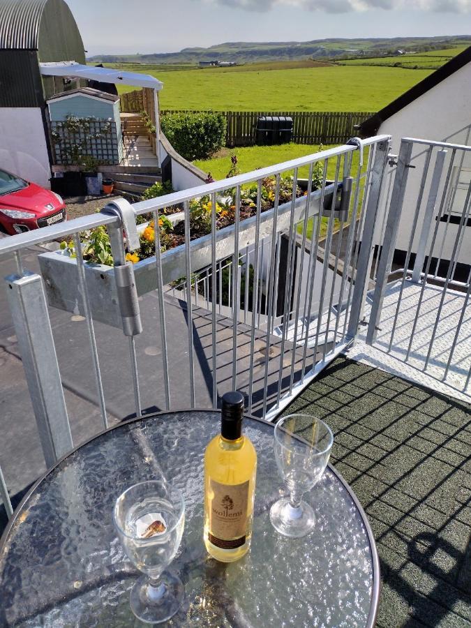 Dunseverick Ramblers Rest Bushmills Ngoại thất bức ảnh